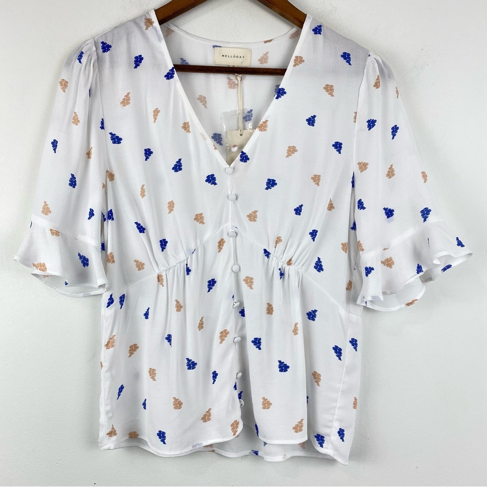 Melloday size Small Women’s White Floral Short Sleeve V-neck Blouse Top NWT
